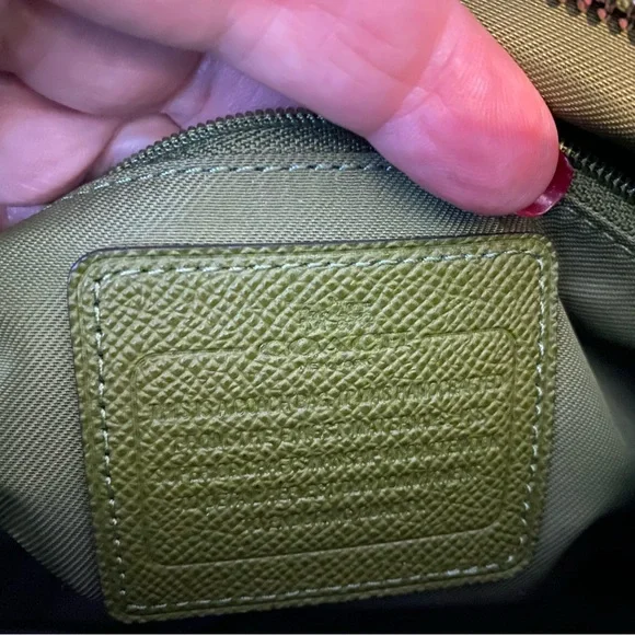 Coach purse - Picture 2 of 4